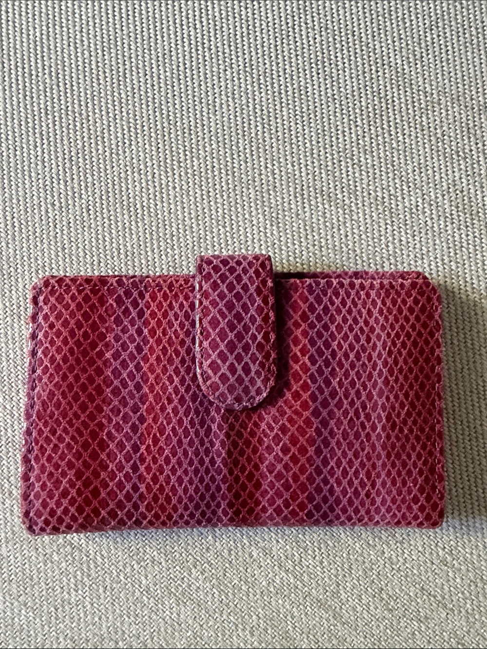 NWT Pink Snakeskin Genuine Leather Folding Wallet Clutch